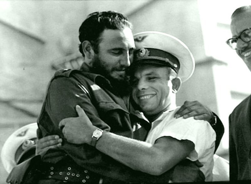  10. Ю.А. Гагарин с Фиделем Кастро. Июль 1961 года.