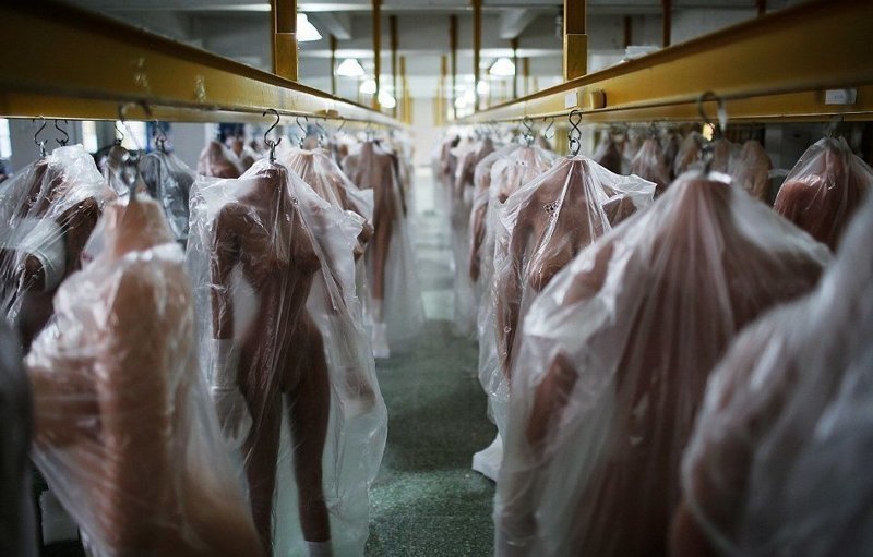 Уникальная экскурсия по китайской фабрике секс-кукол