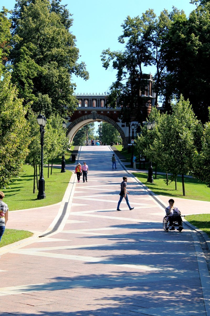 Красивые парки для прогулки. Парк Царицыно. Парк Царицыно лето. Царицынский парк Волгоград летом. Царицыно парк гулять.