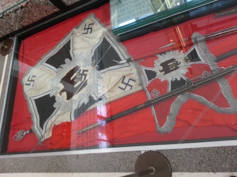 Фашистские знамена