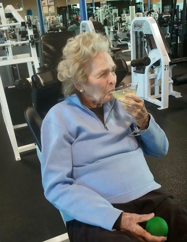 5. Этой посетительнице спортзала исполнилось 99 лет. Она чертовски крута!