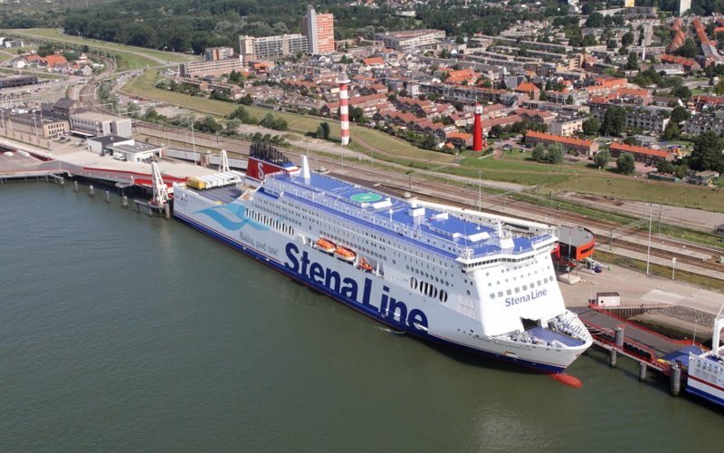 Морской паром «Stena Hollandica» в порту Hoek van Holland