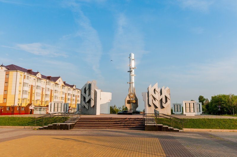 Мемориальный комплекс тоболякам, погибшим в годы Великой Отечественной войны, площадь Победы, улица Аптекарская