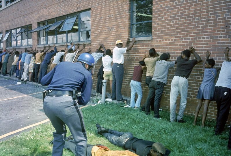 Цветные фотографии бунта в Детройте 1967 года