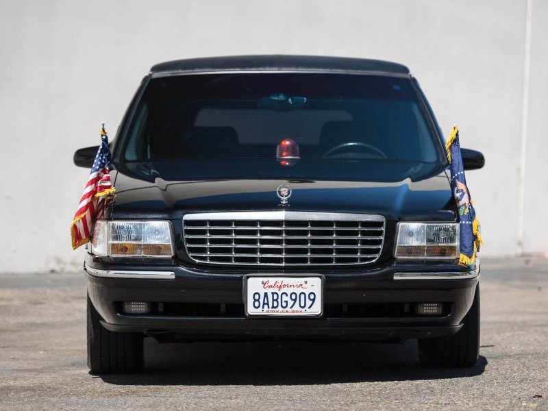 Лимузин как у Билла Клинтона : копия президентского лимузина на продажу