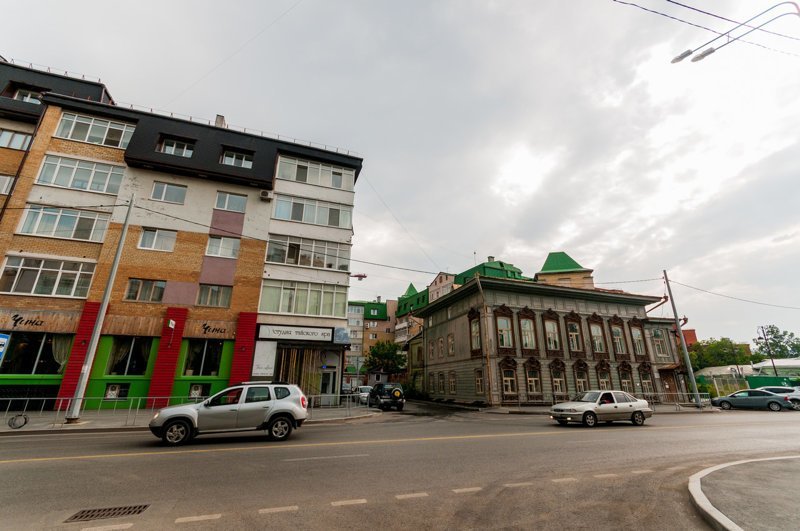 Дом Ф.И. Минина (справа), улица Комсомольская