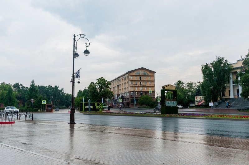 Пересечение улиц Ленина и Республики, Исторический сквер 