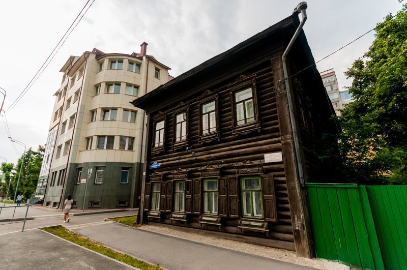 Дом №9 по улице Комсомольской (памятник архитектуры 1880 г.)