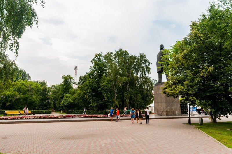 Центральная площадь, памятник В.И. Ленину