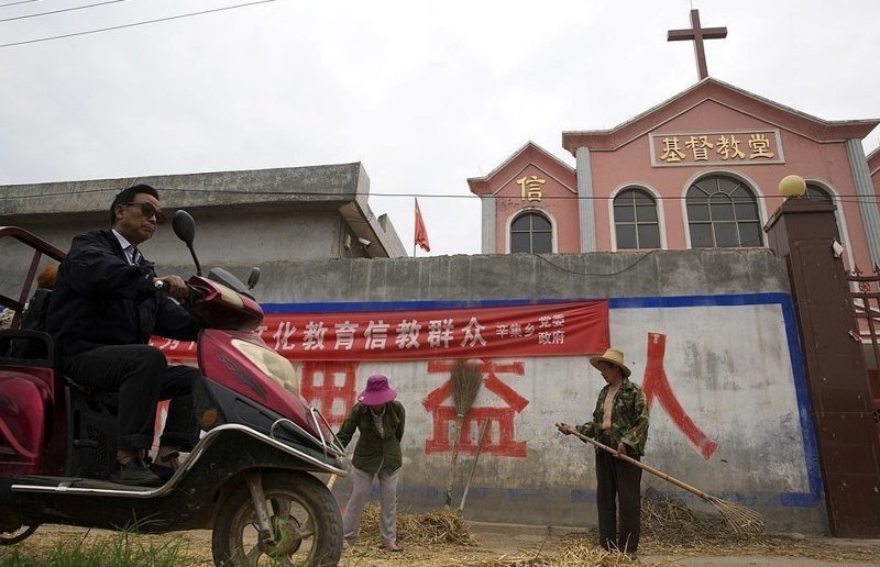 Китайское правительство решило покончить с христианством