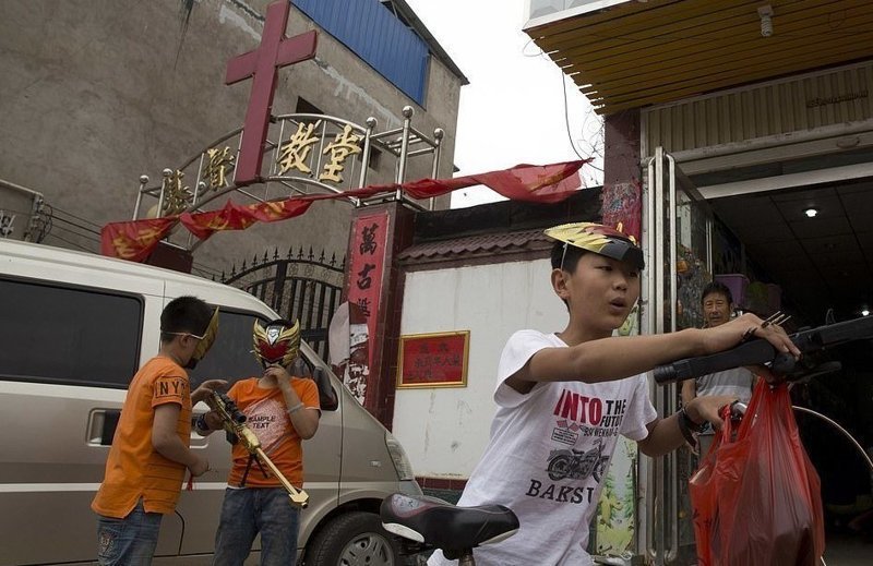 Китайское правительство решило покончить с христианством