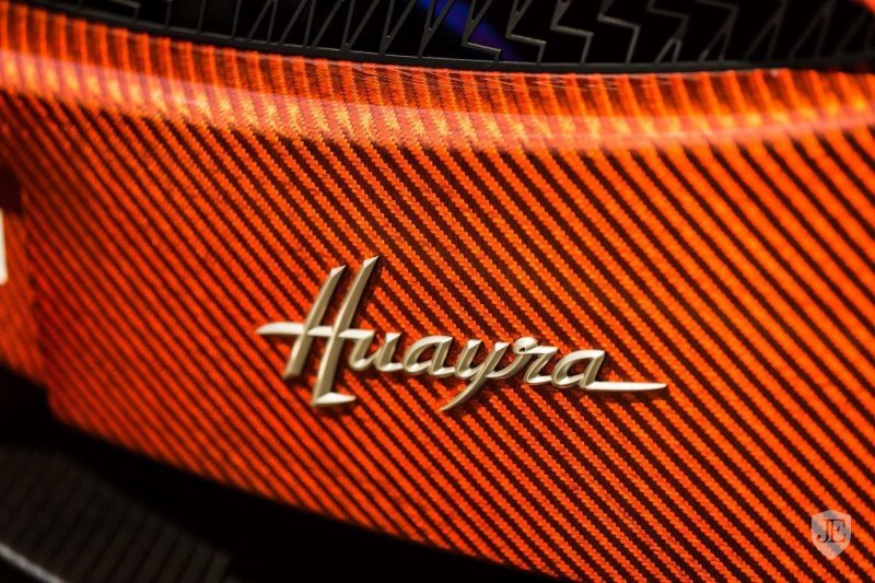 Эксклюзивный Pagani Huayra с пробегом восемь километров можно купить