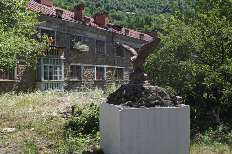 Садон: поселок-призрак в горах Северной Осетии