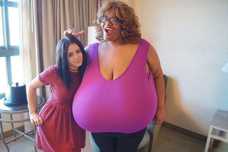 Топ-10 женщин с самой большой грудью в мире.