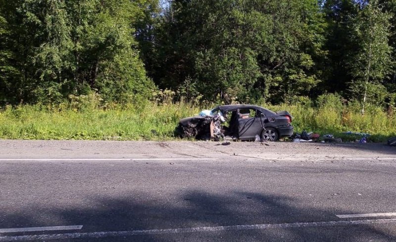 Авария дня. В Челябинской области водитель столкнулся с фурой и погиб