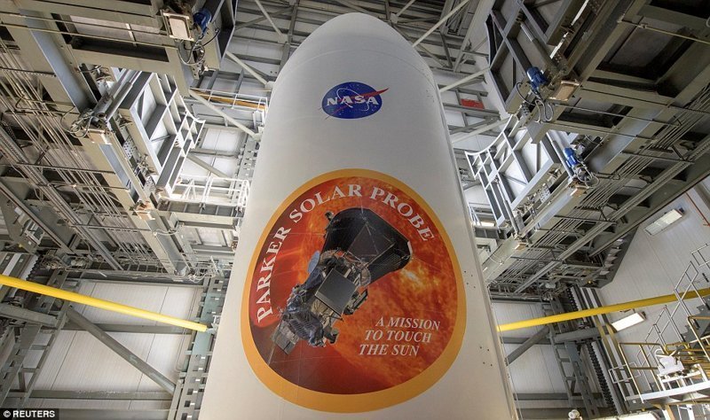Отсчет начался: NASA запустило к Солнцу научный зонд "Паркер"