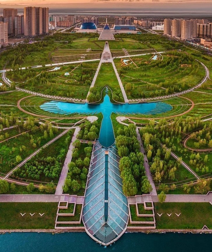 Завораживающий парк в Астане, Казахстан