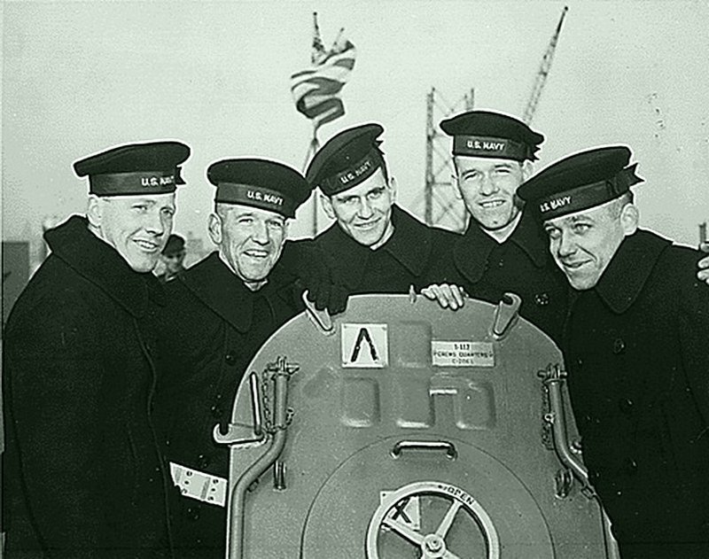 26. Пять братьев Sullivan, служивших на крейсере Juneau и погибшие вместе с ним 13 ноября 1942 года