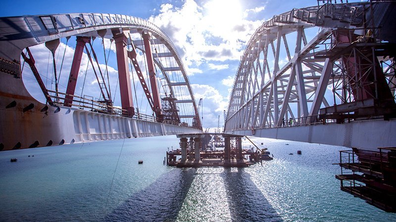 Для строителей Крымского моста придумали собственную медаль