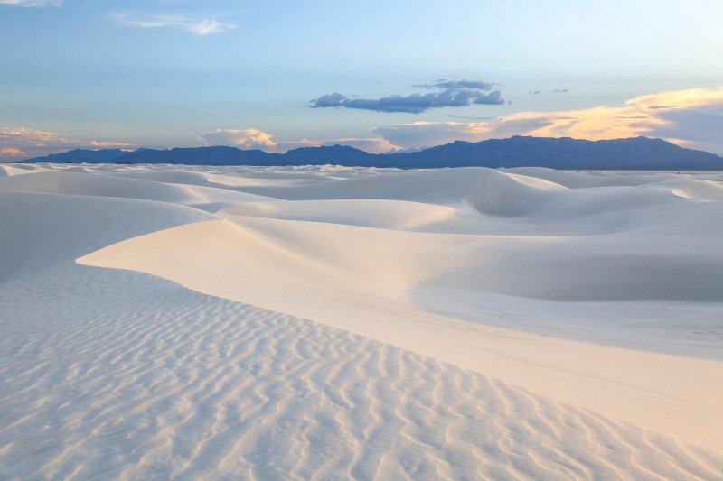 Пустыня белых песков в долине Тулароса, Нью-Мексико, США