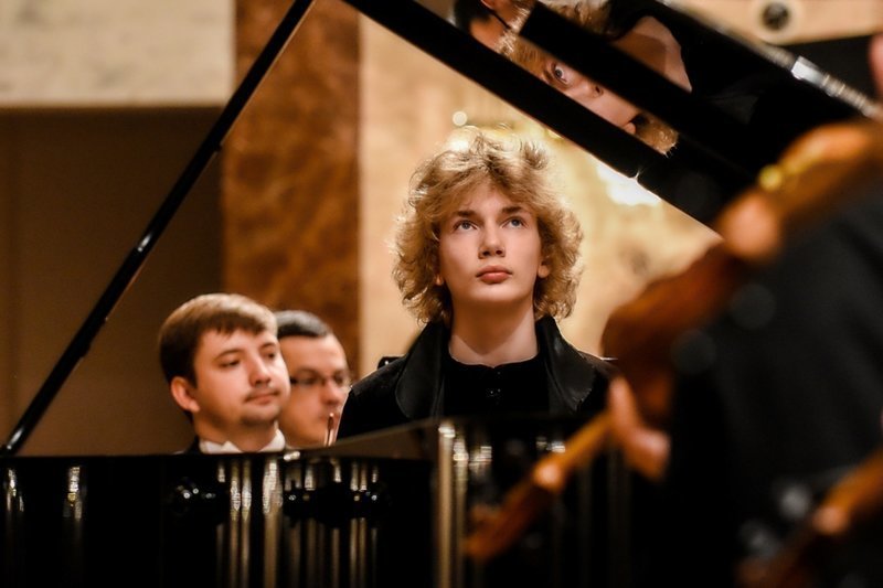Молодой музыкант принес России победу на "Евровидении"