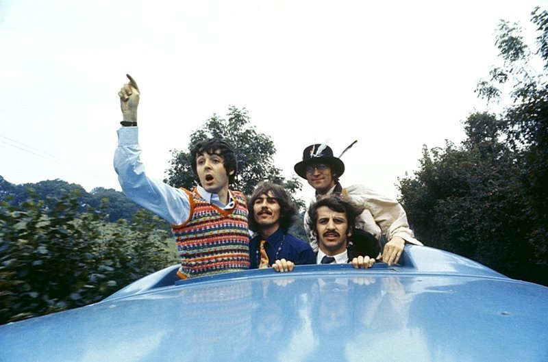 Неопубликованные ранее фотографии Битлз с их первого турне по Америке -The Beatles 'Magical Mystery Tour - в 1964 году