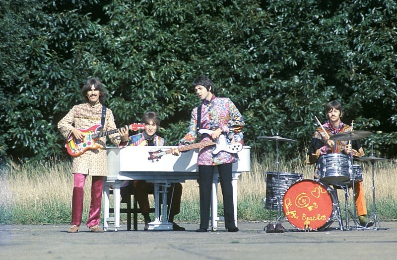Неопубликованные ранее фотографии Битлз с их первого турне по Америке -The Beatles 'Magical Mystery Tour - в 1964 году