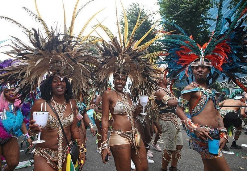 Лондонский уличный фестиваль уступает по своему размаху лишь феерии в Рио-де-Жанейро