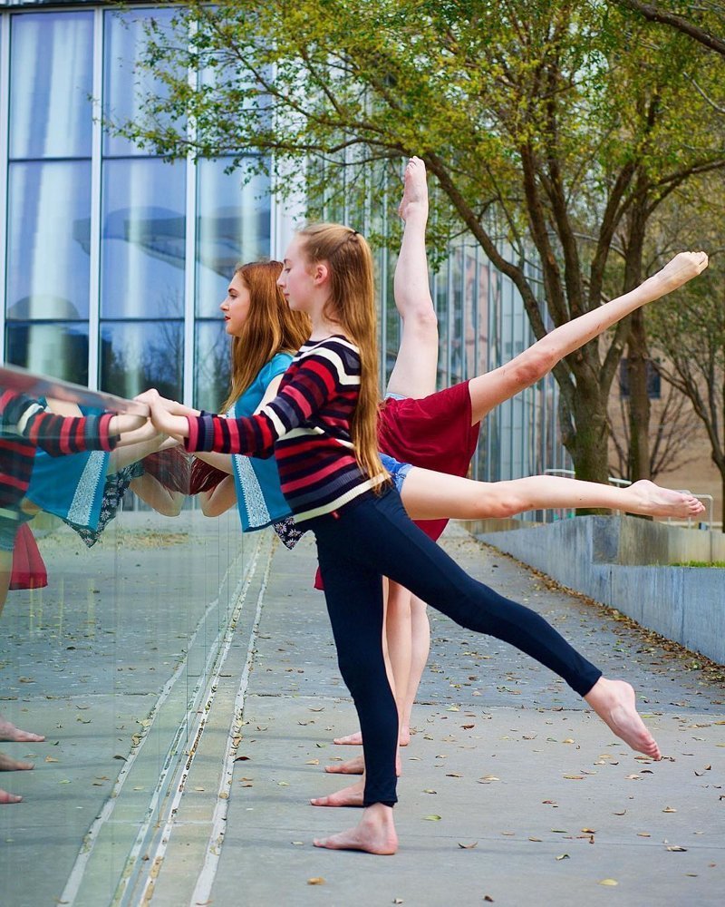 Юные балерины на улицах Далласа