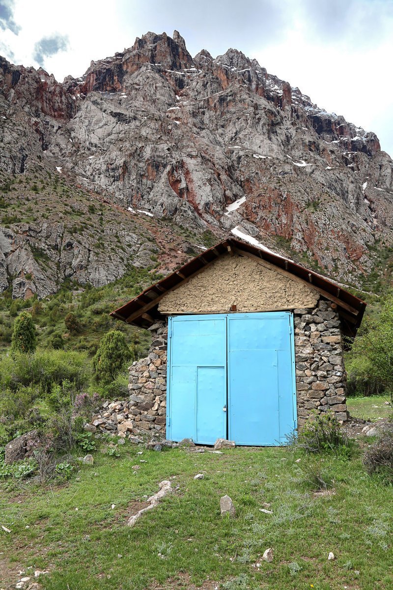 10. Деревня Саритаг, Таджикистан. Место, где застыло время. Чтобы сюда добраться, нужно много часов ехать через горы на машине или велосипеде