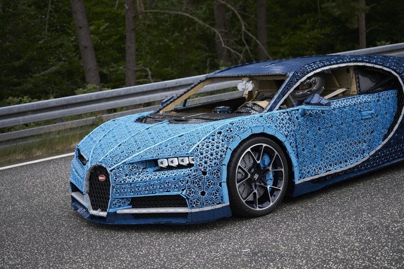 Из Lego построили полноразмерный Bugatti Chiron, и он может ездить