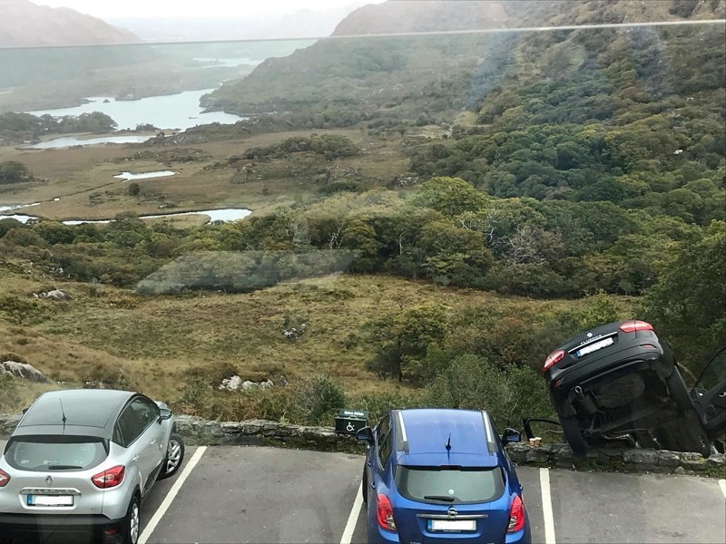 Опасная парковка в Ирландии