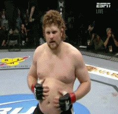 Пузо выручит в драке