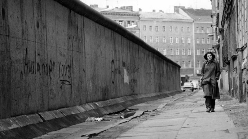 Верните нам Берлинскую стену