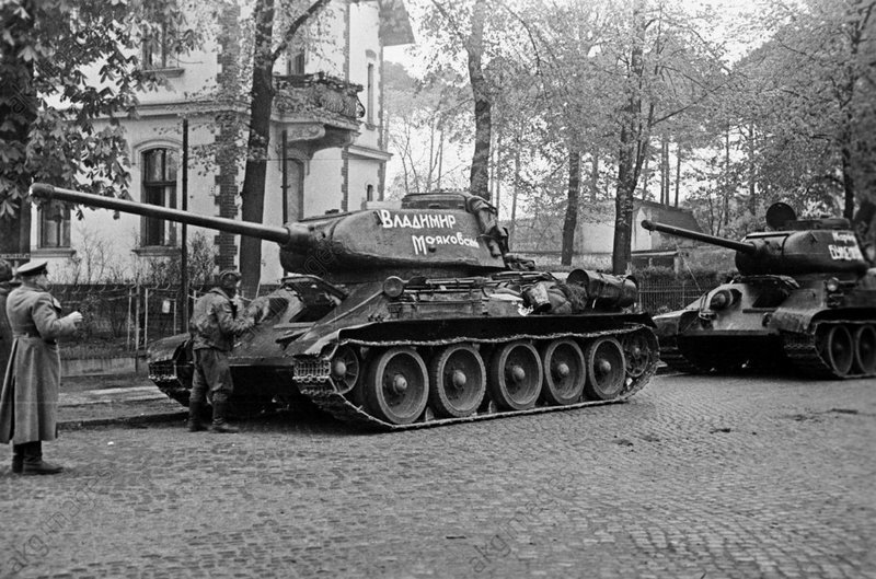 Легендарная "тридцатьчетвёрка", Советский танк Т-34 - самый знаменитый танк Второй мировой войны