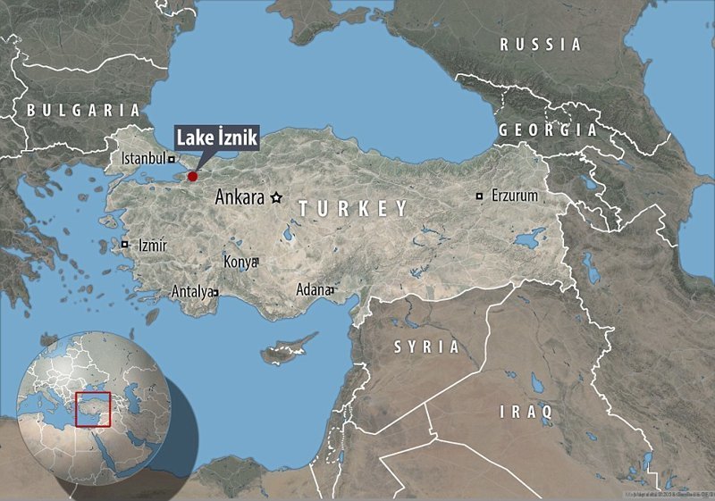 Турецкий археолог нашел на дне озера развалины легендарного собора