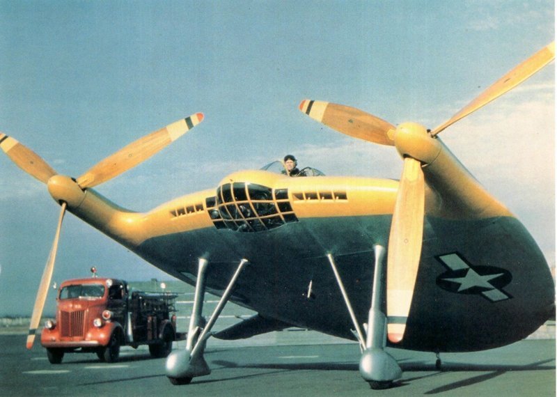Экспериментальный самолет Vought V-173 - Летающий блин - один из первых аппаратов вертикального/укороченного взлета и посадки: