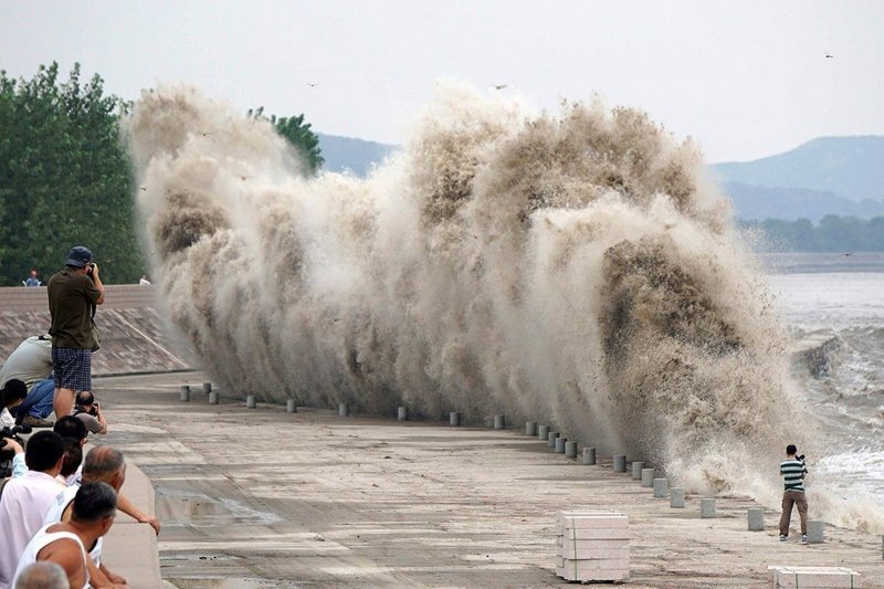 Самая высокая в мире речная приливная волна
