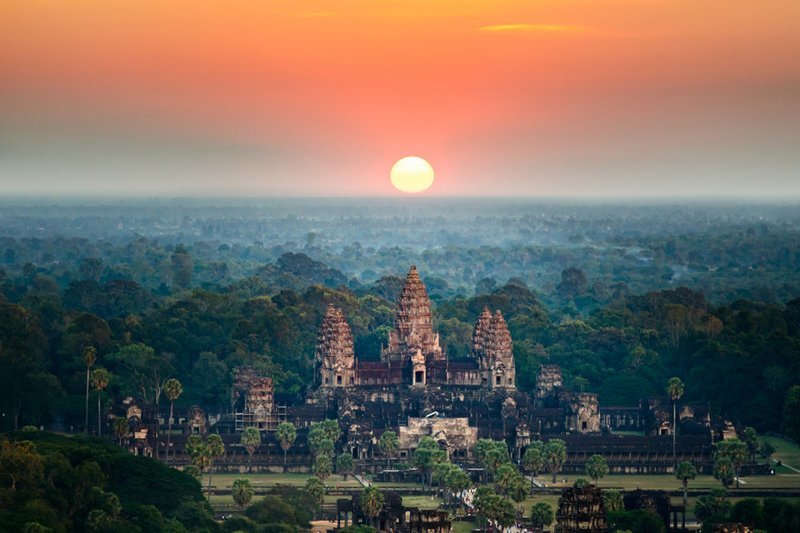 14. Камбоджа: гражданство от $245 000