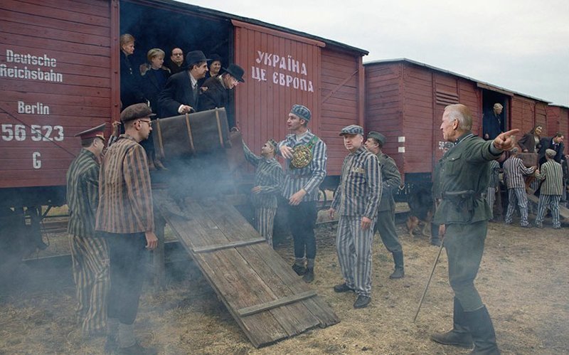 Немного веселой политоты на понедельник