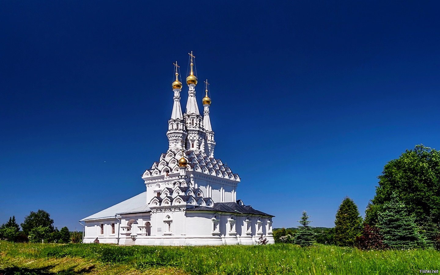 храм в шатровом стиле