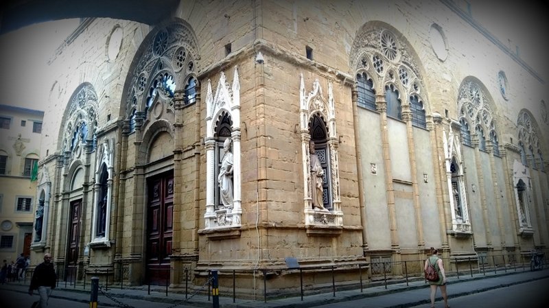 Орсанмикеле - готическая чумная церковь Флоренции