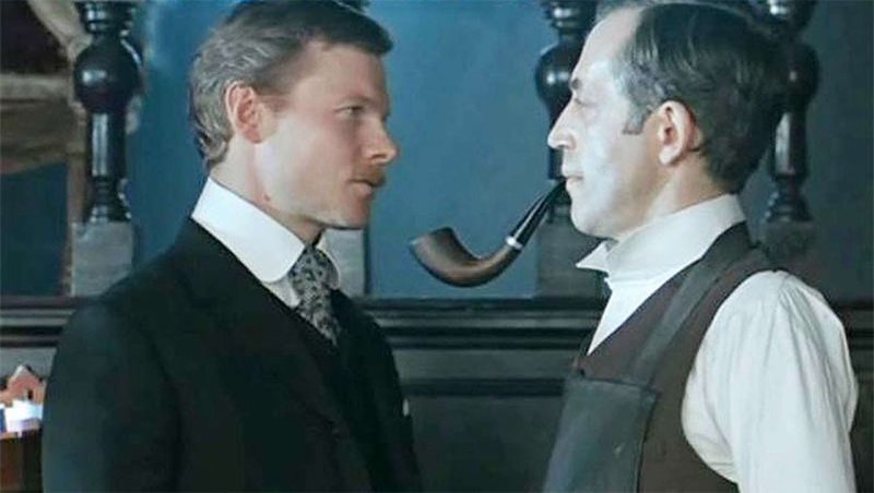 Менее популярны, хотя тоже встречались, в анекдотах Холмс с Ватсоном....