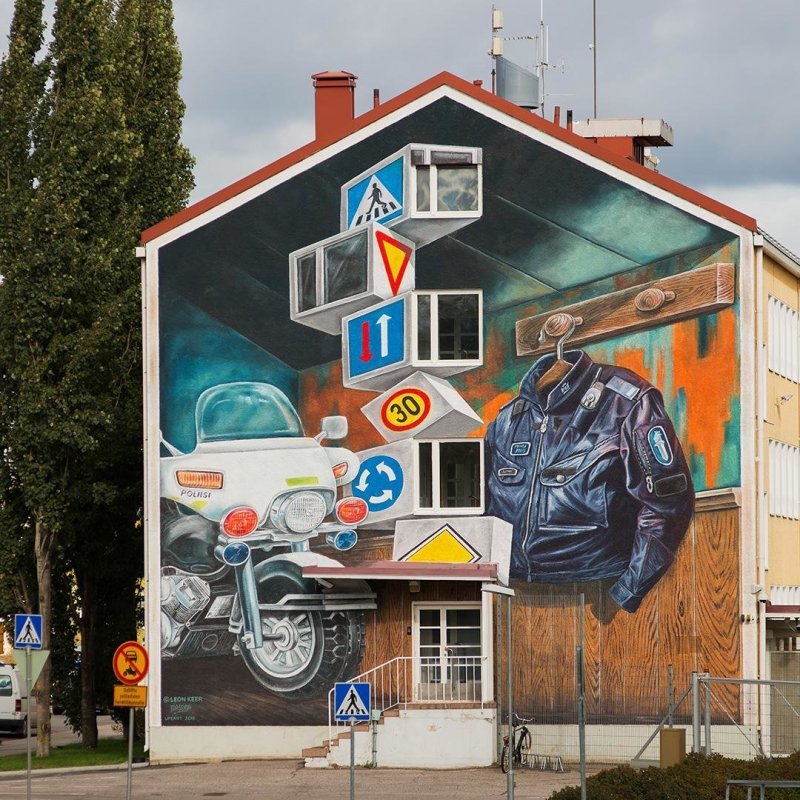 Граффити на полицейском участке в Финляндии