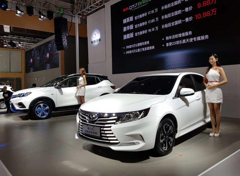 Китайские марки активно расширяют количество гибридов и электромобилей в своей линейке