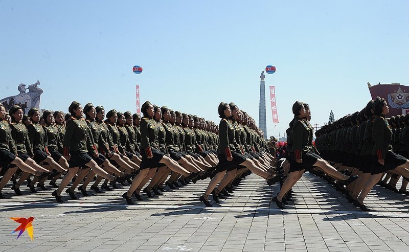 Женщин в армии Северной Кореи, кажется, не меньше, чем мужчин