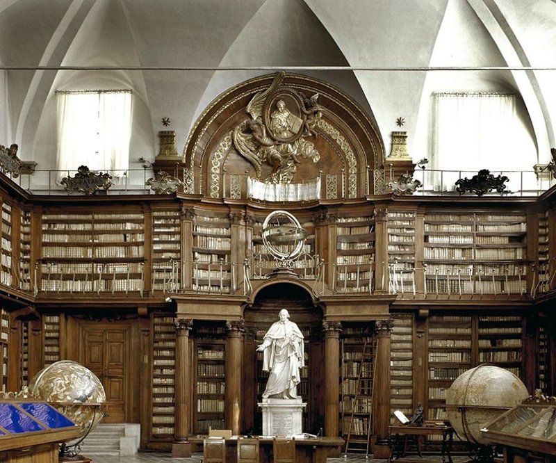 Библиотека Казаната, Рим, Италия 
