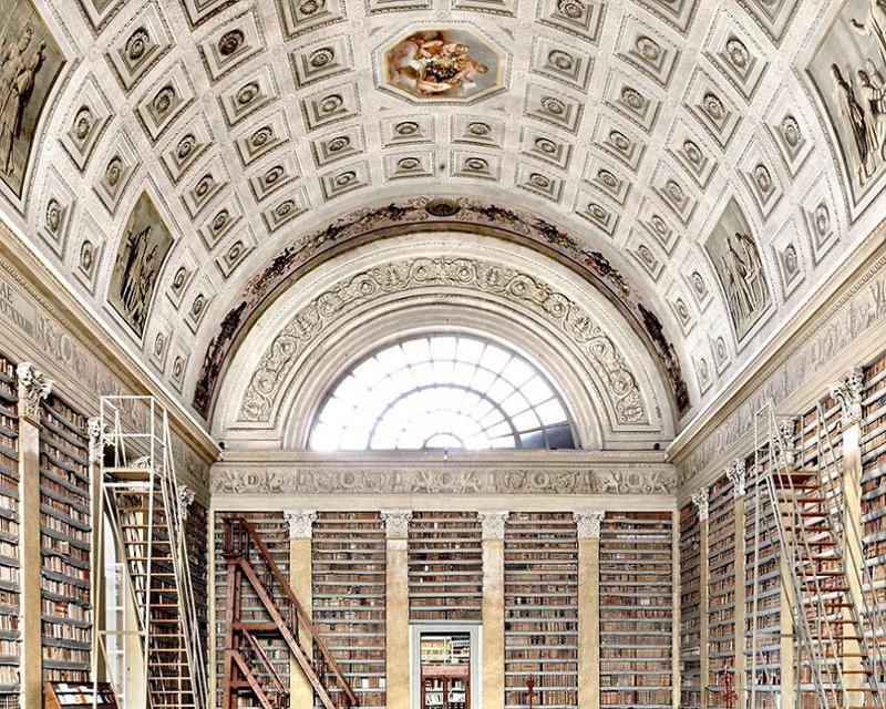 Библиотека Палатина, Парма, Италия