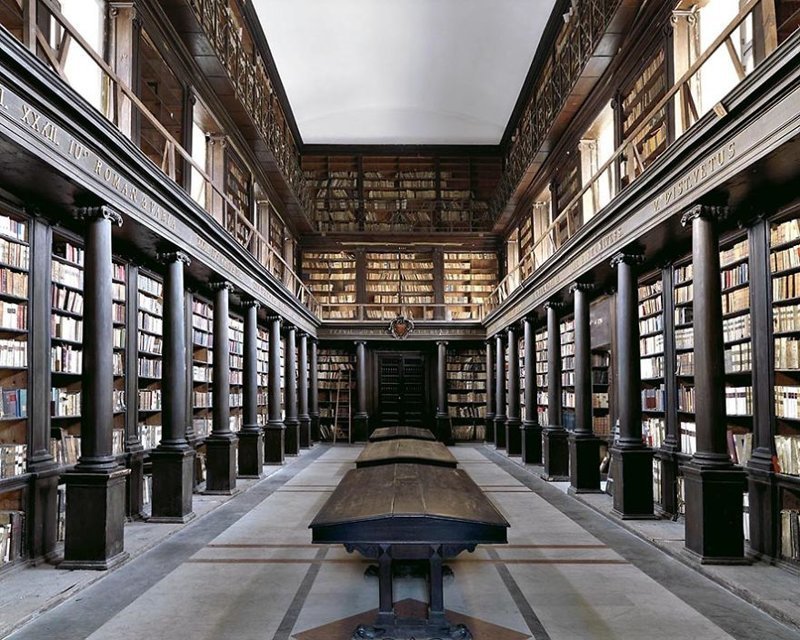 “Центральная библиотека Палермо, Палермо, Италия 
