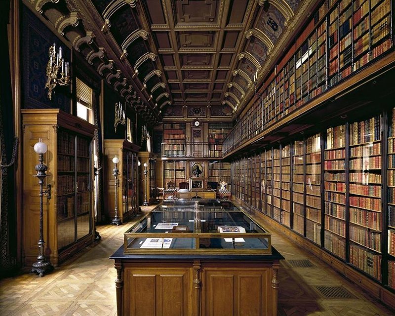Библиотека герцога Омальского, Сицилия, Италия 